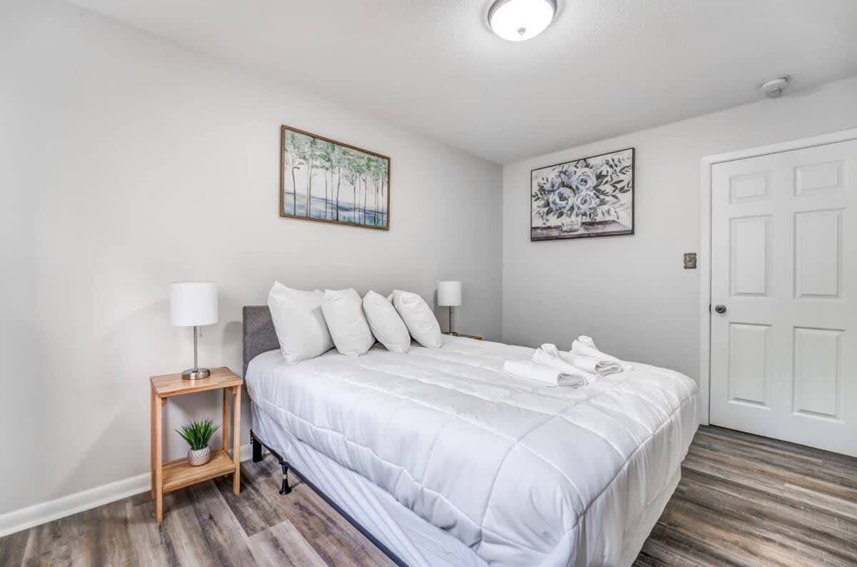 Judy Lynn Collective