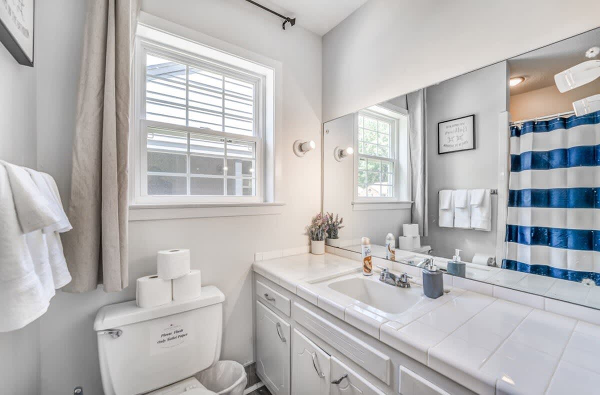 Judy Lynn Collective