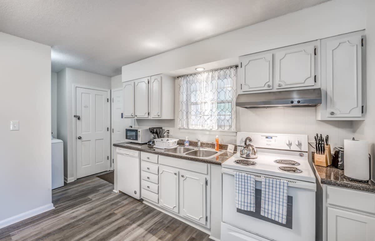 Judy Lynn Collective