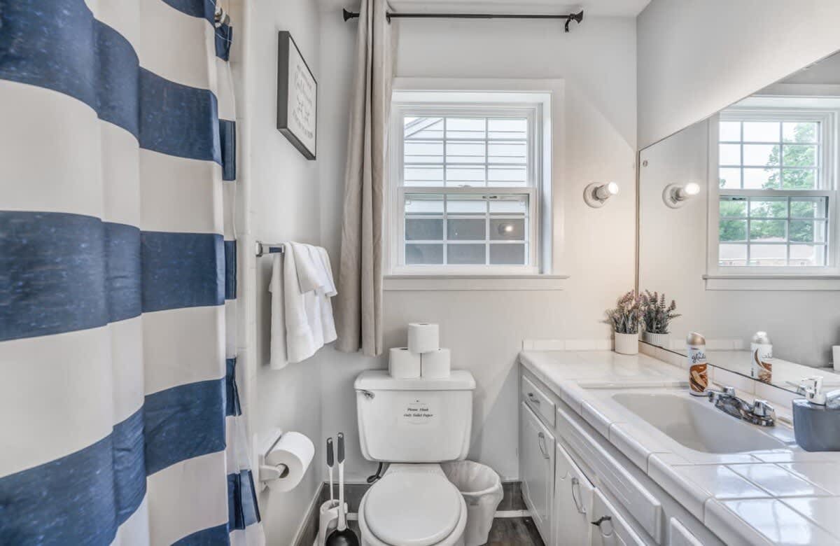 Judy Lynn Collective