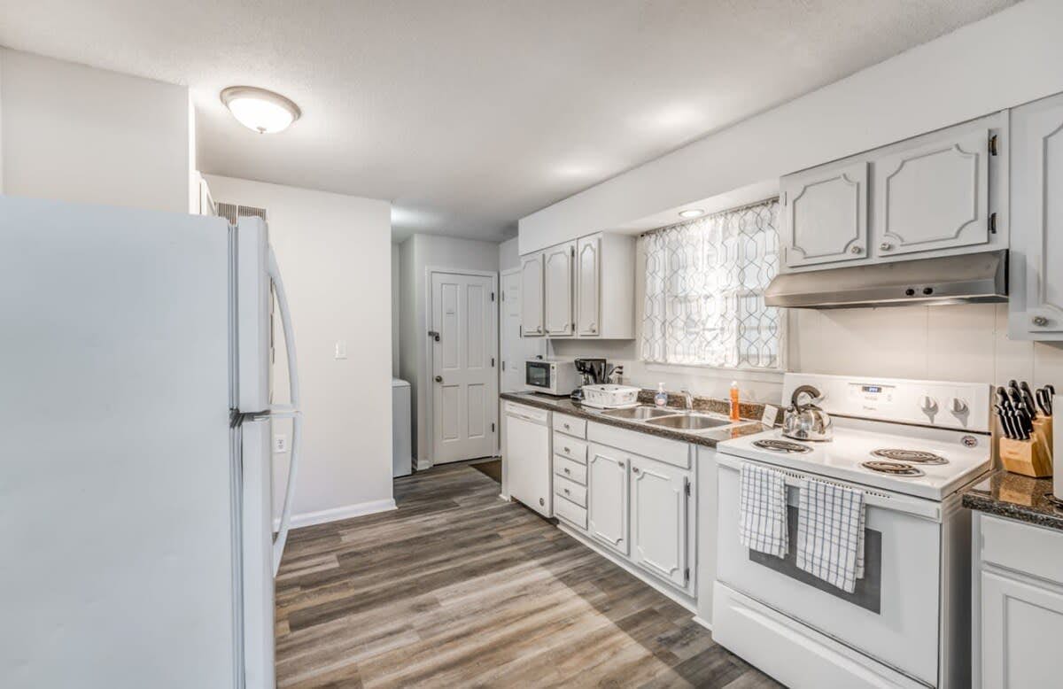 Judy Lynn Collective