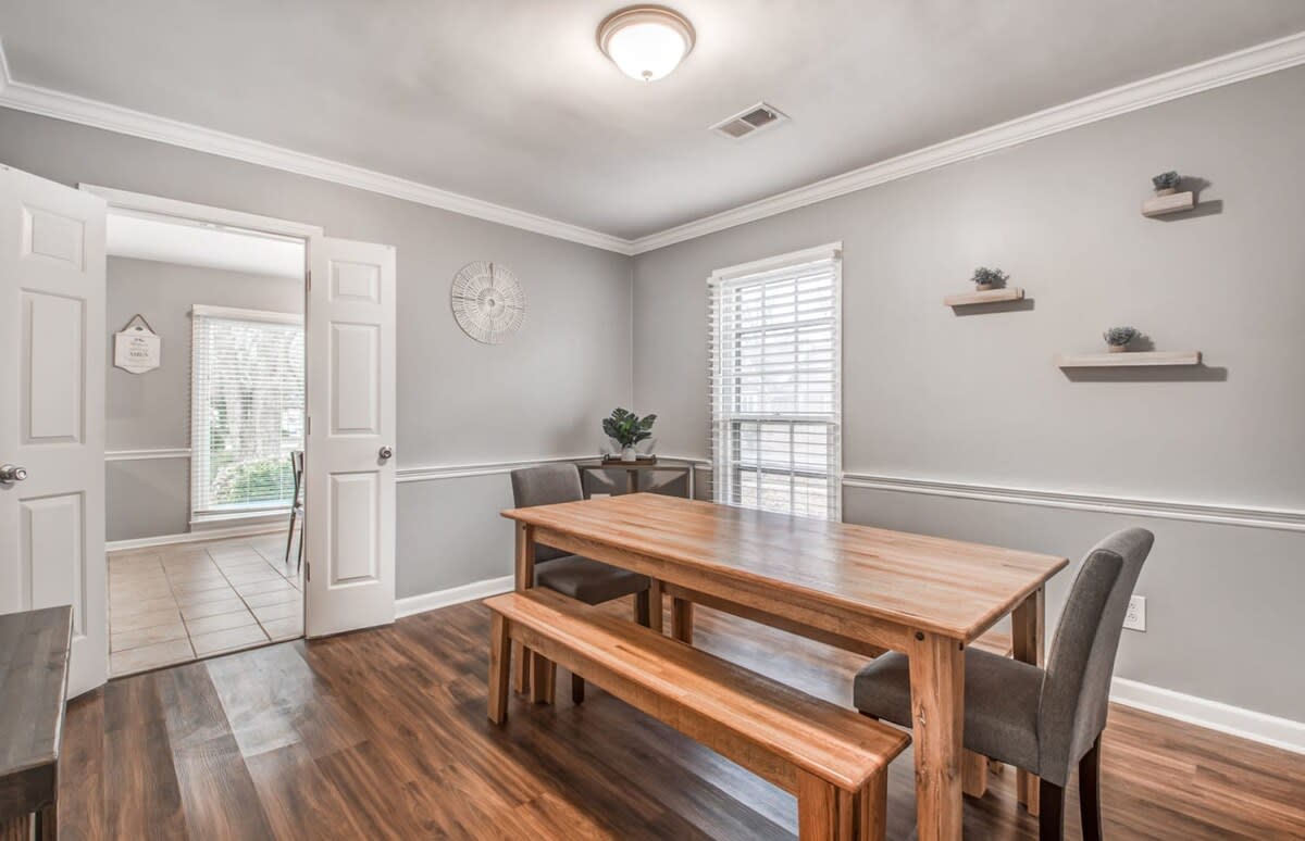 Cozy Patio, Mins to Downtown! Cordova Colonial