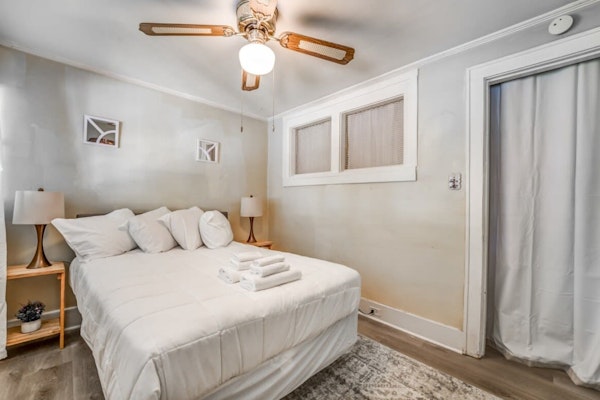 Near Shopping & Dining- Magic in Midtown- 2 Units