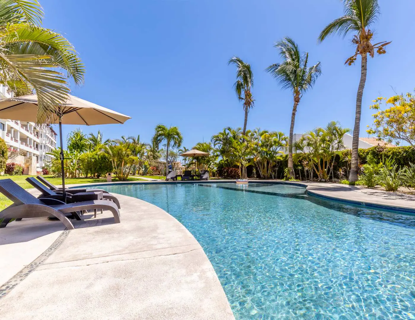 Spacious 2 BR Condo in San Jose - Pool - Tennis