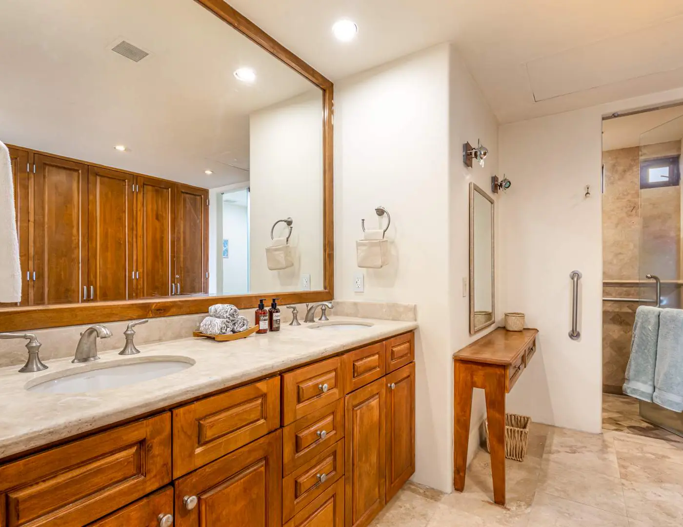 Spacious 2 BR Condo in San Jose - Pool - Tennis