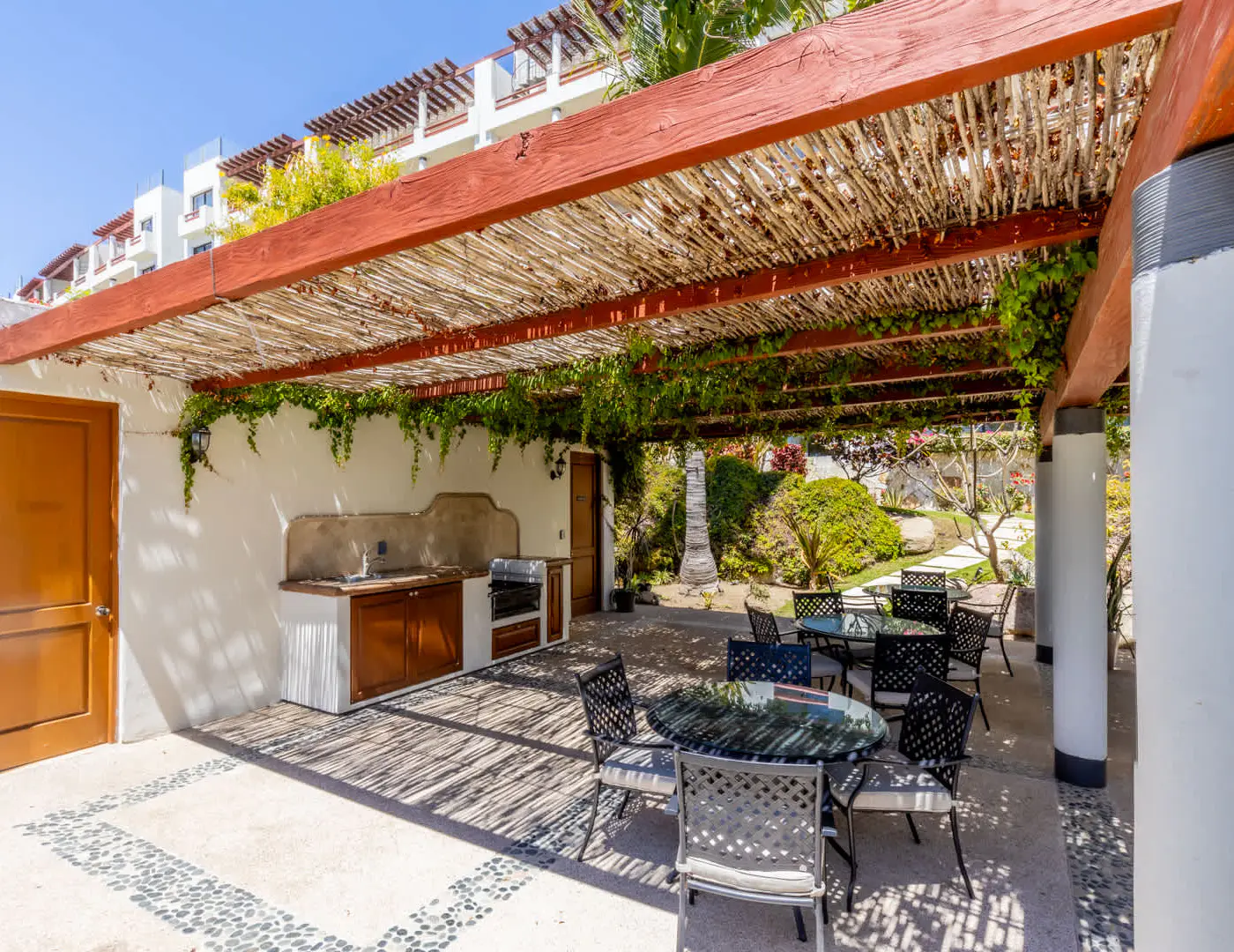 Spacious 2 BR Condo in San Jose - Pool - Tennis