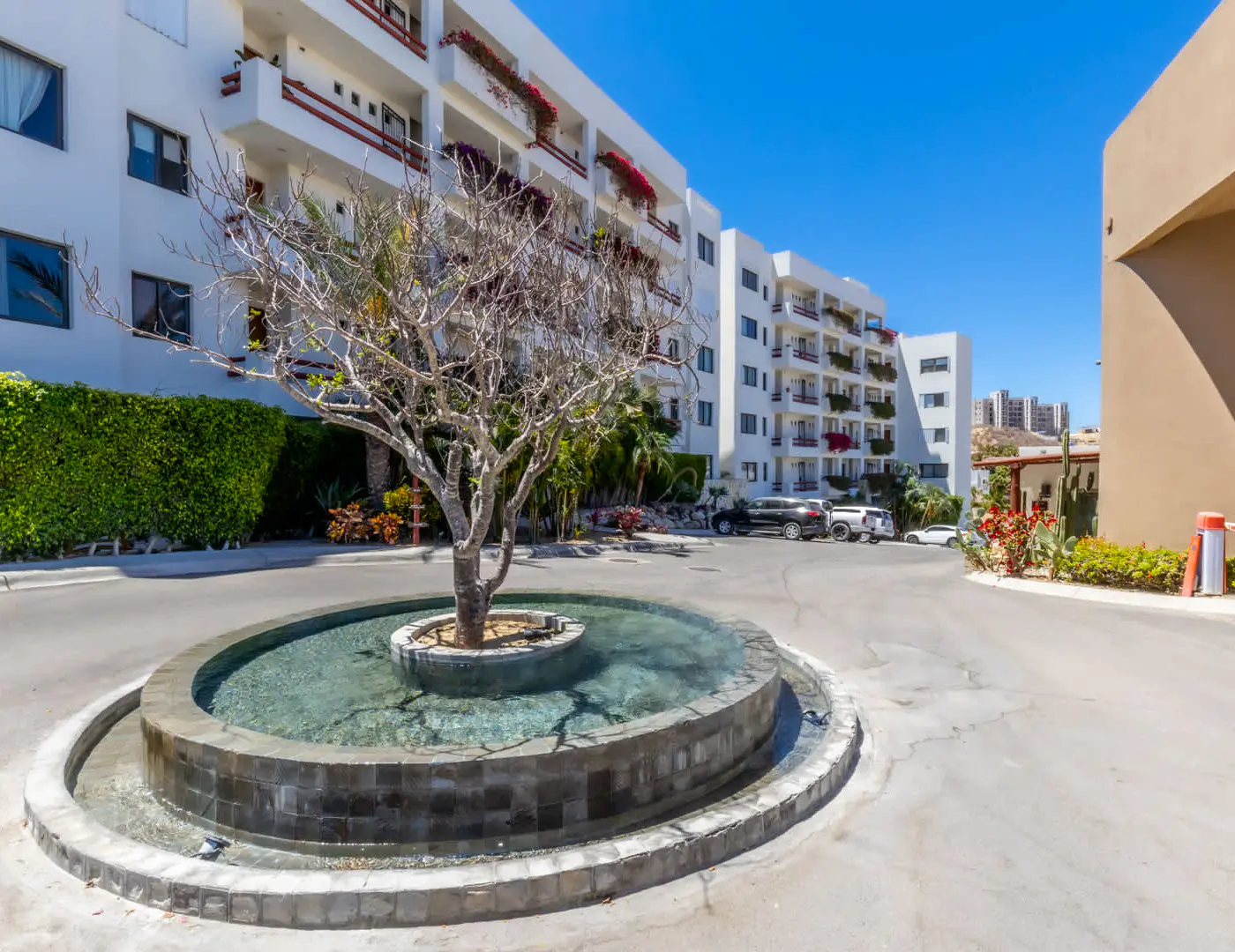 Spacious 2 BR Condo in San Jose - Pool - Tennis