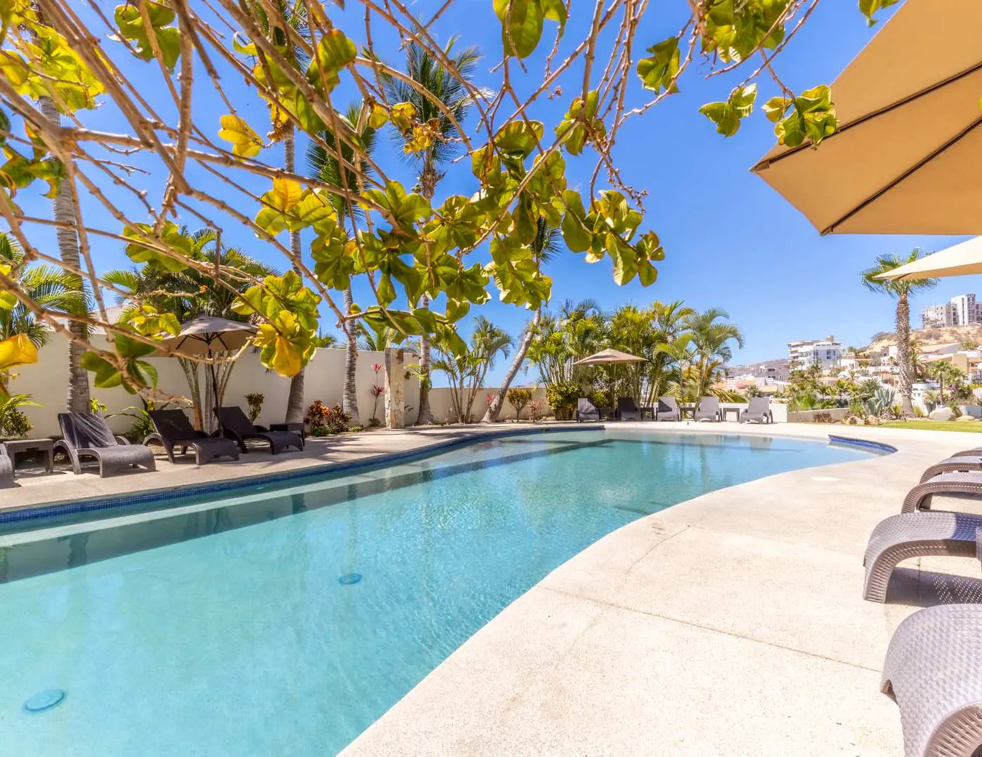 Spacious 2 BR Condo in San Jose - Pool - Tennis