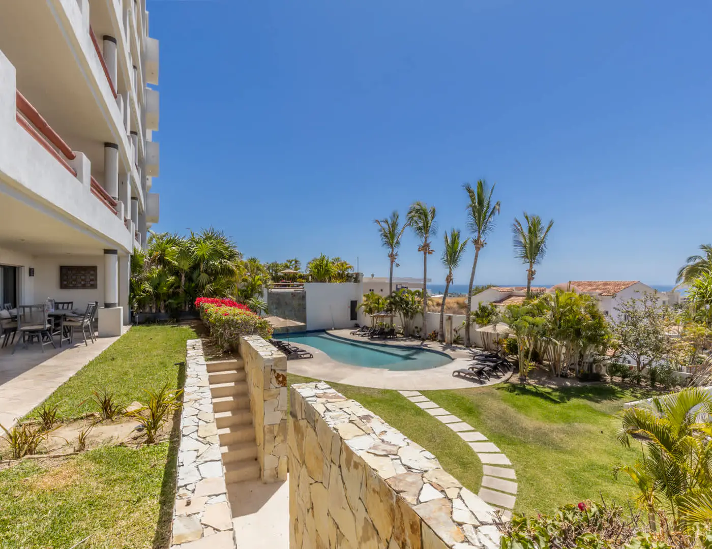 Spacious 2 BR Condo in San Jose - Pool - Tennis
