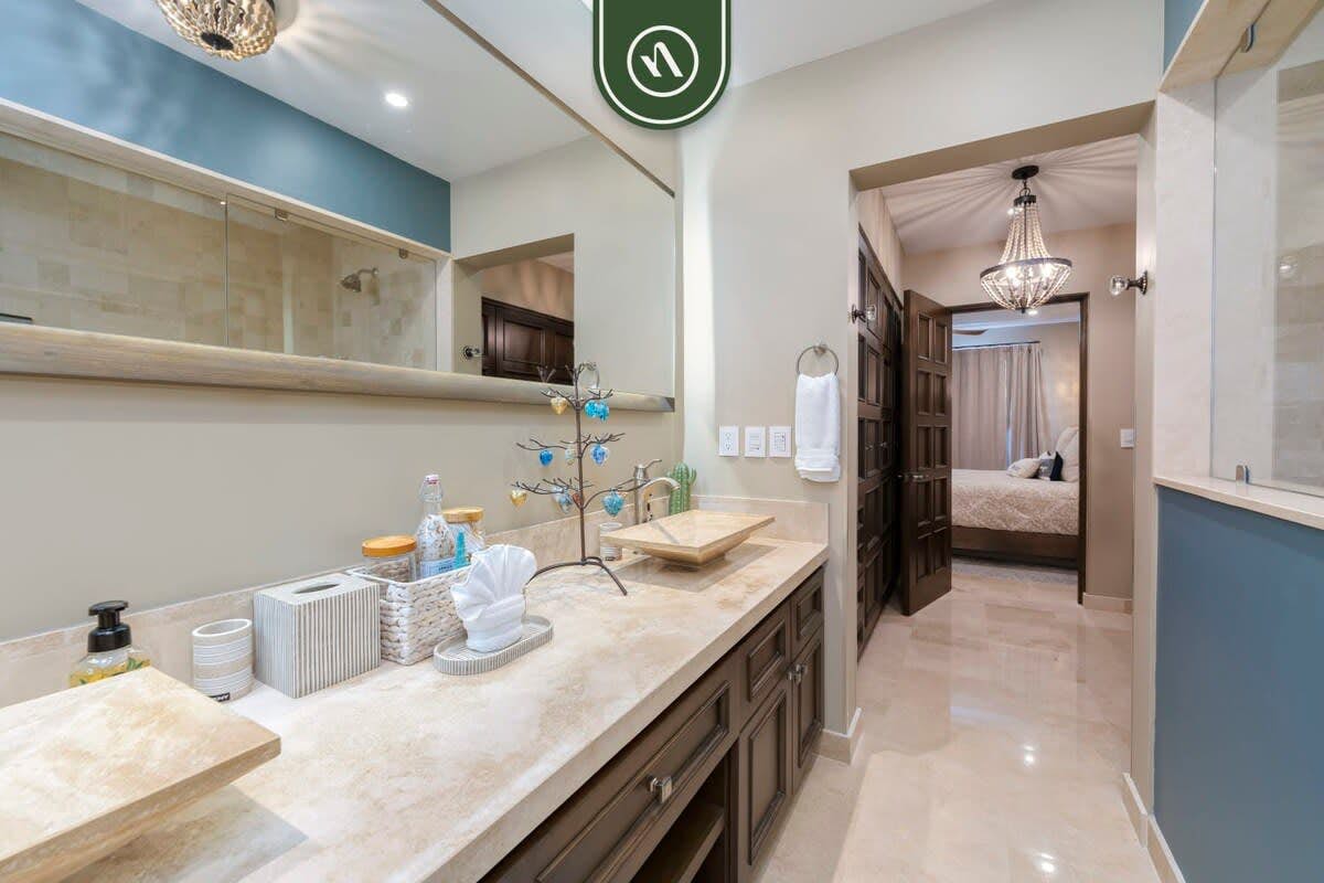 Luxury House with Ocean View