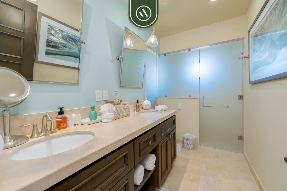 Luxury House with Ocean View