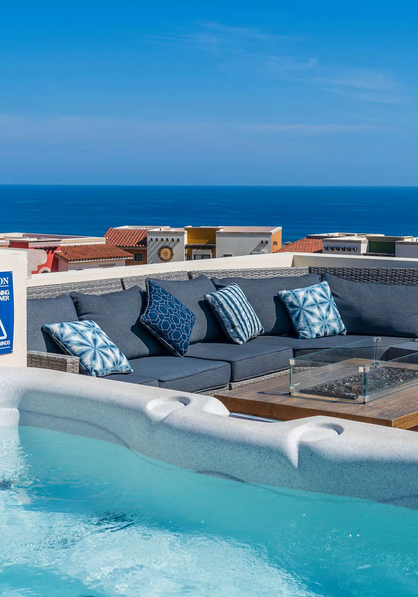 Luxury House. Ocean View Roof Top. Private jacuzzi