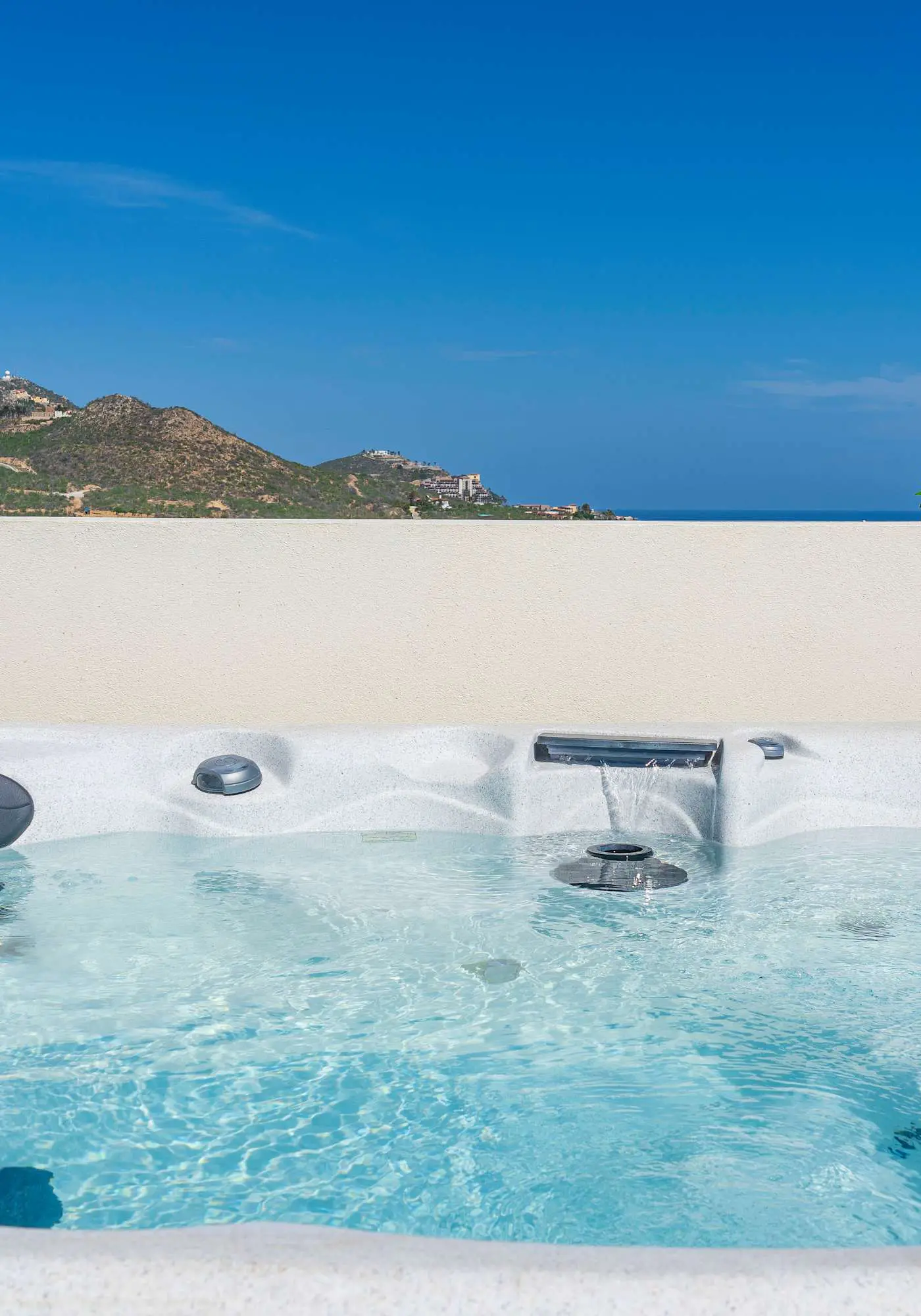 Luxury House. Ocean View Roof Top. Private jacuzzi