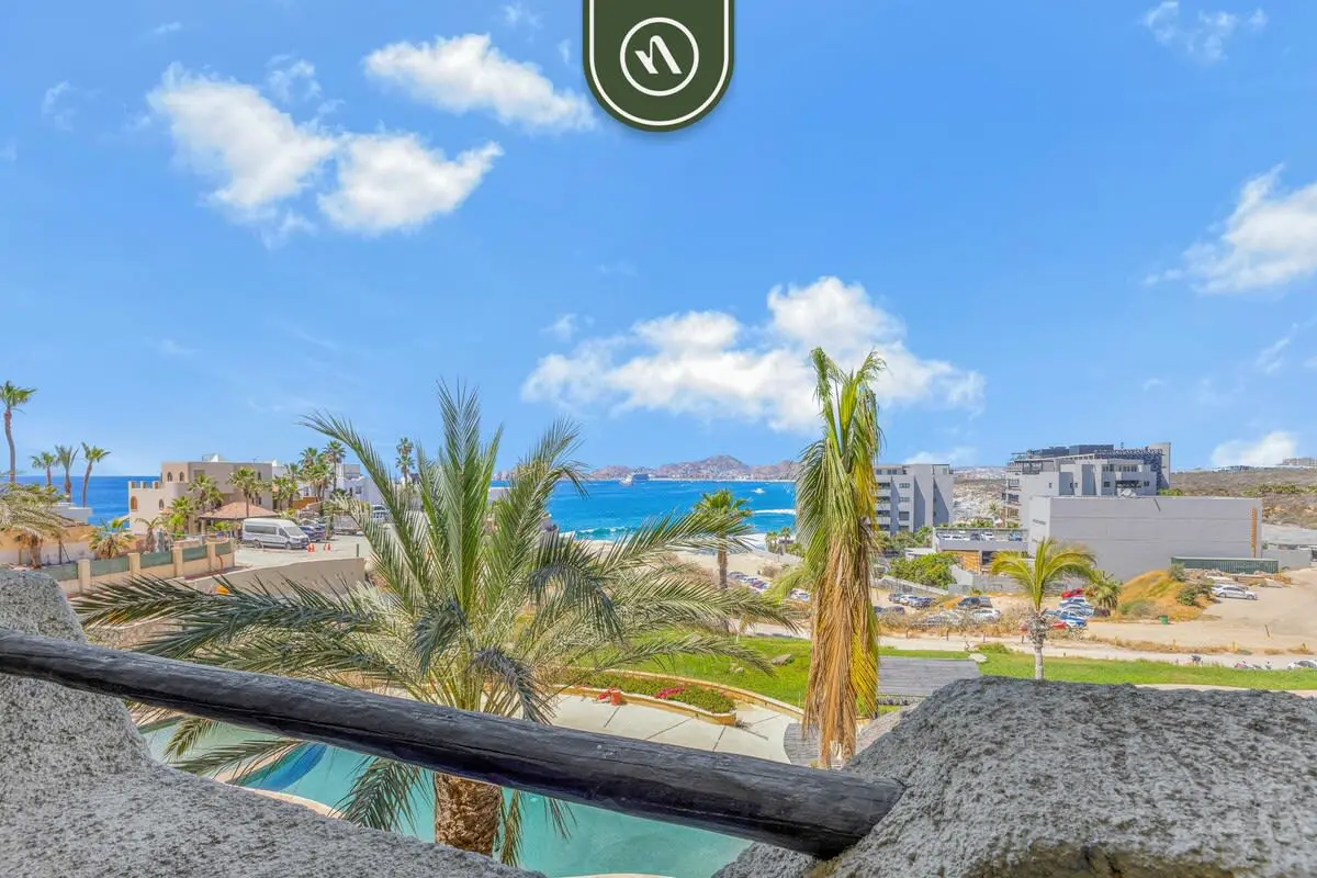 Beachfront Condo with Amazing View to the Sea