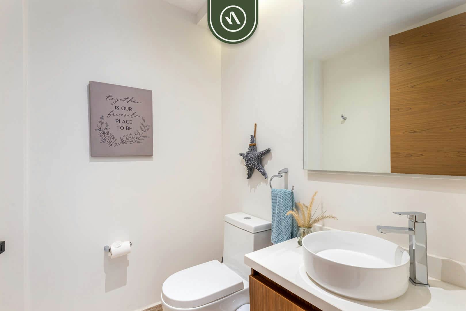 Luxury 2 BR Condo - Oceanview Pool - Gym