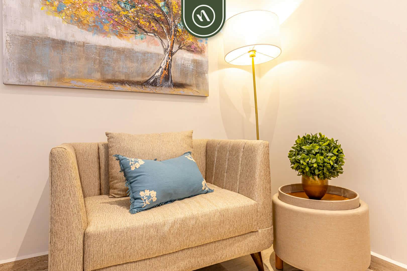 Luxury 2 BR Condo - Oceanview Pool - Gym