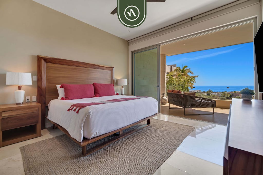 Oceanview 3 BR Condo - Pool - View of the Dessert