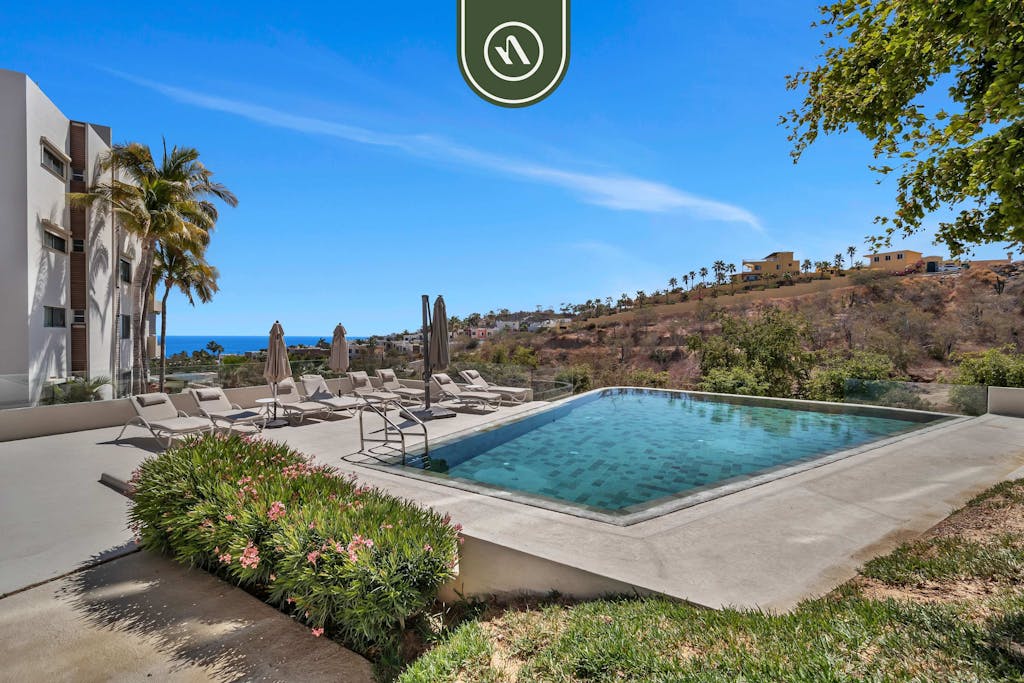 Oceanview 3 BR Condo - Pool - View of the Dessert