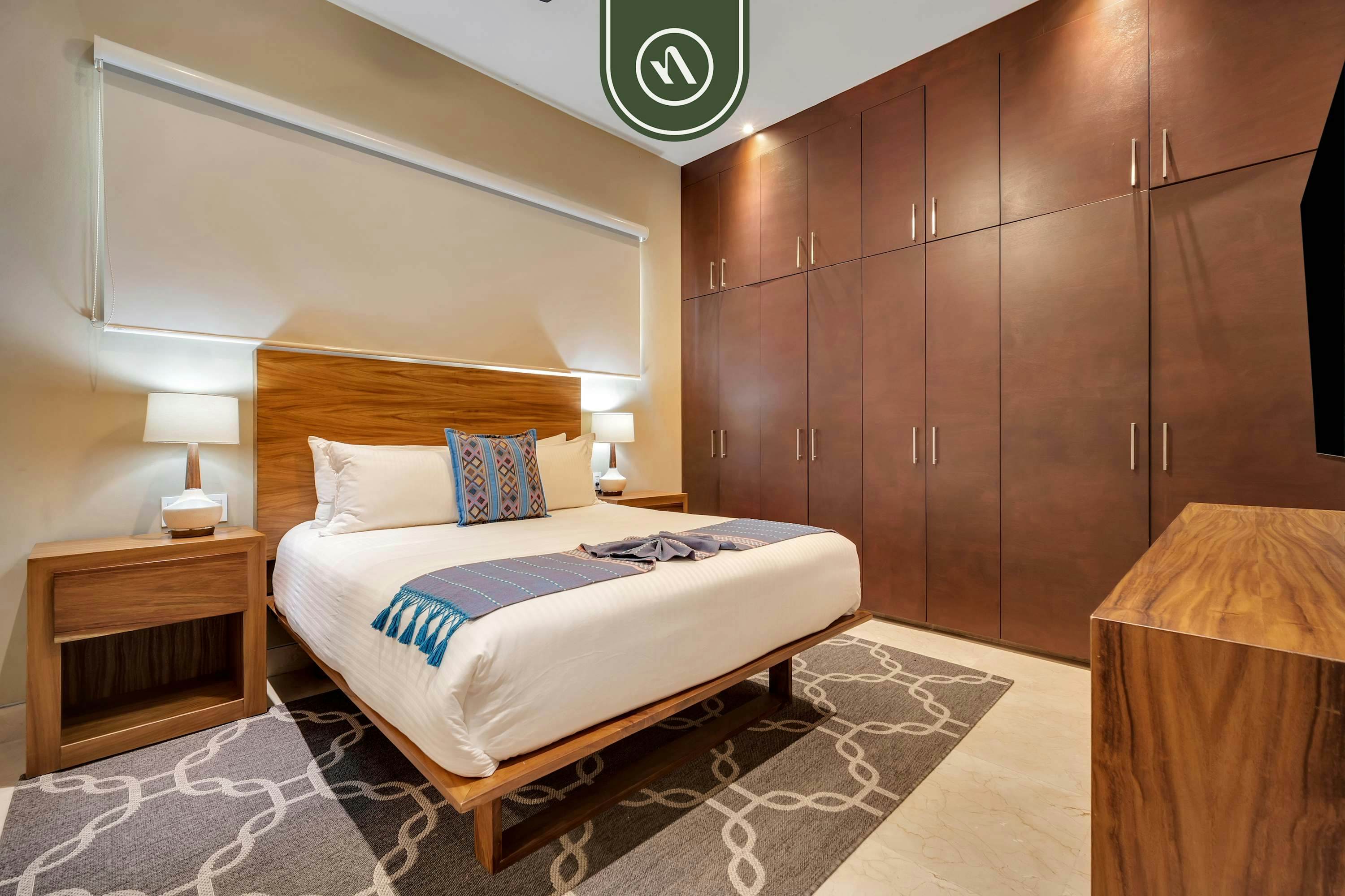 Oceanview 3 BR Condo - Pool - View of the Dessert