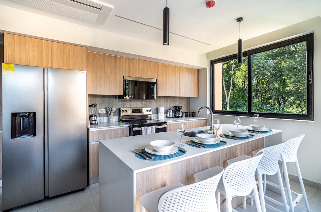 Tu Refugio Moderno en el Paraíso: Torres del Mar, Jacó