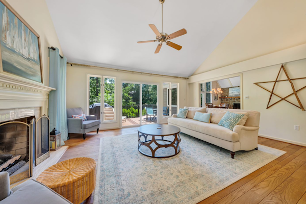 Lake Pleasant - Lakefront, Private Dock, Game room