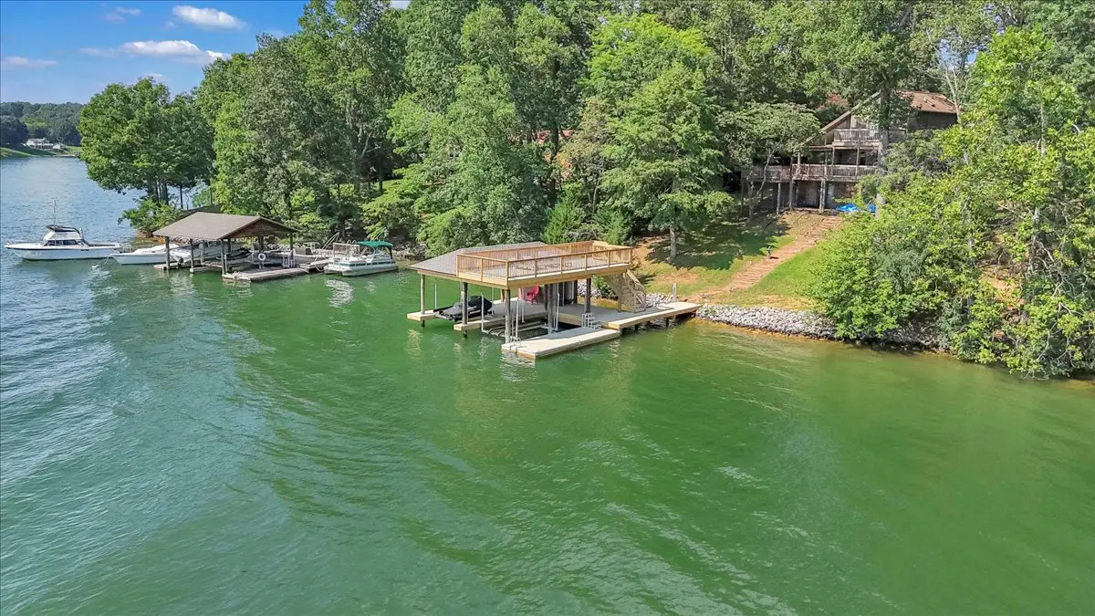 LAKE Sundance