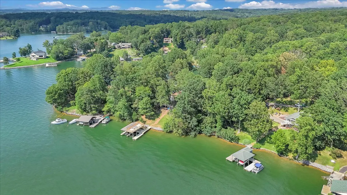 LAKE Sundance