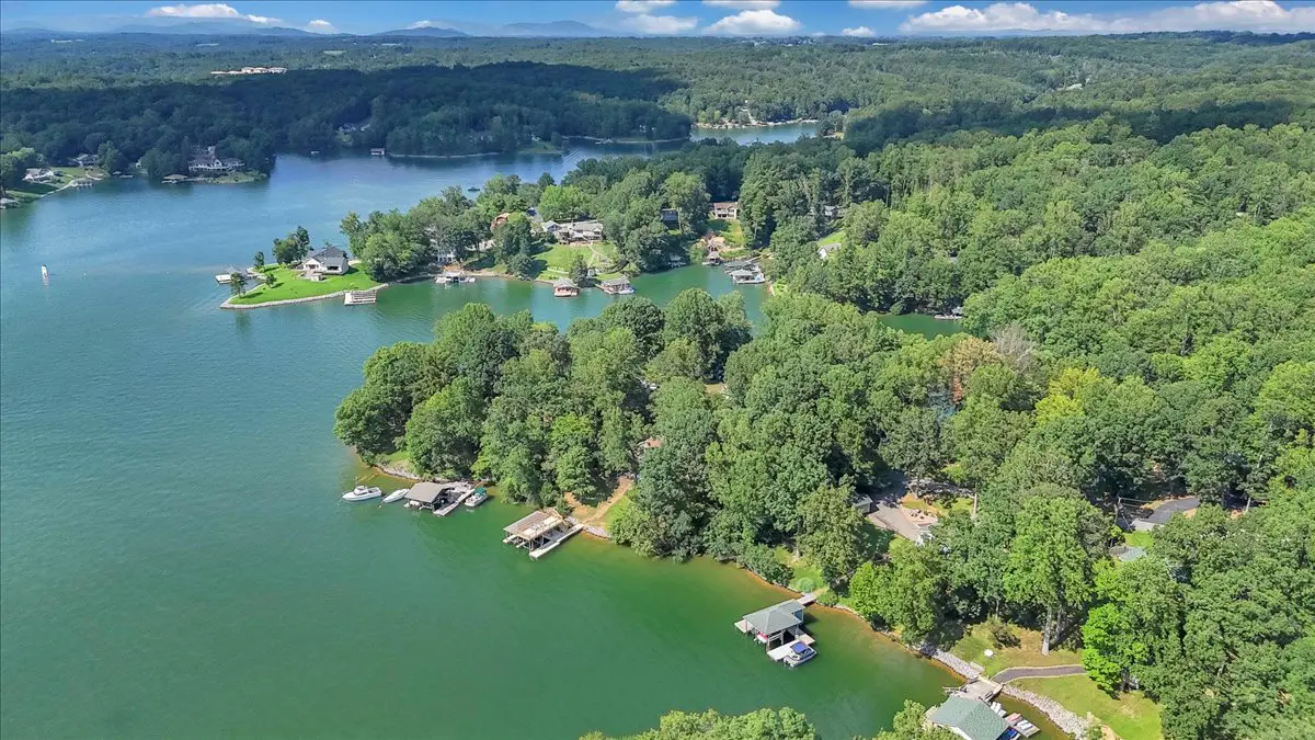 LAKE Sundance