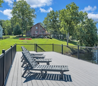 LAKE Pine Knob Point