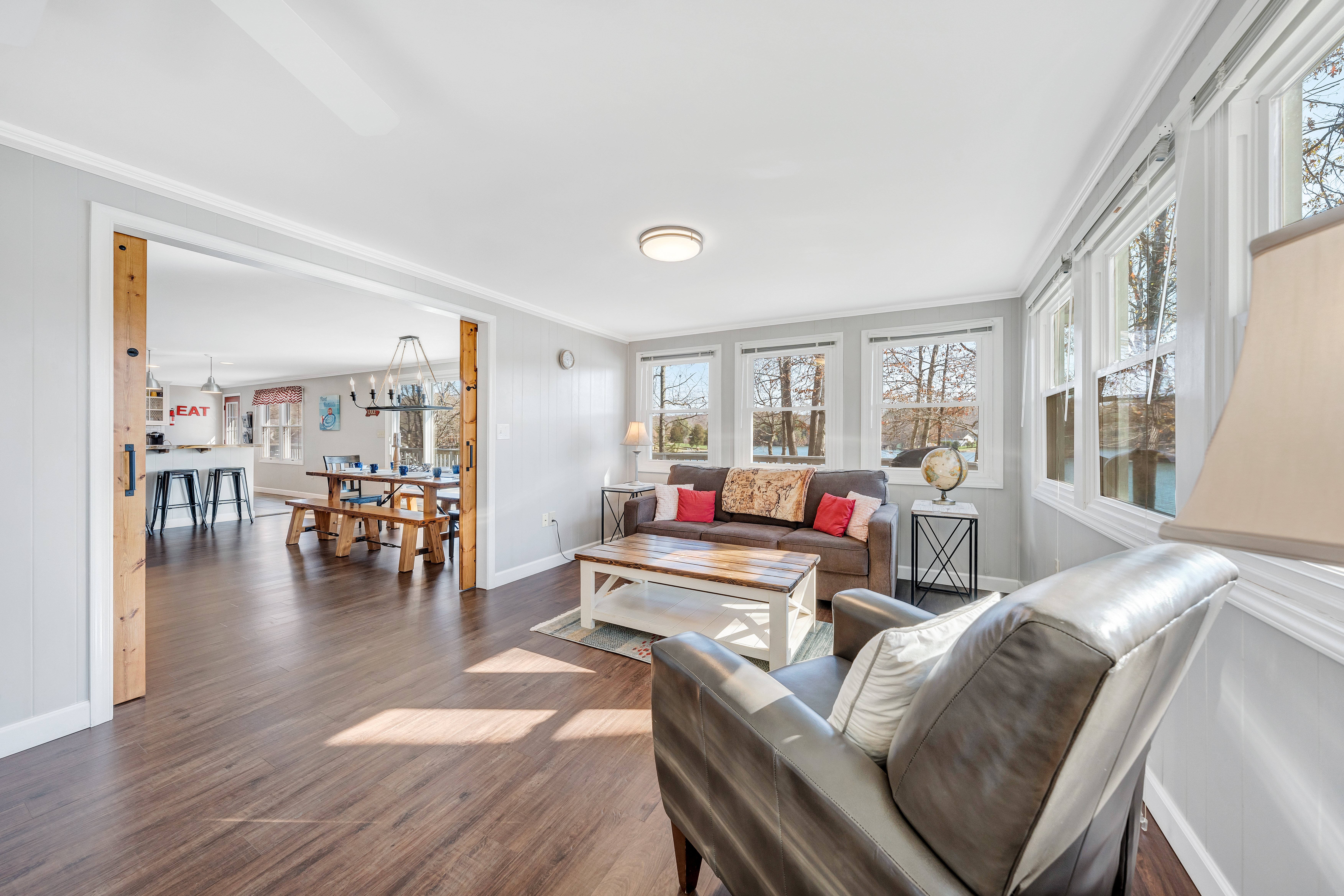 Lake Point Retreat - Lakefront Home with Hot Tub, Fire pit & Game room