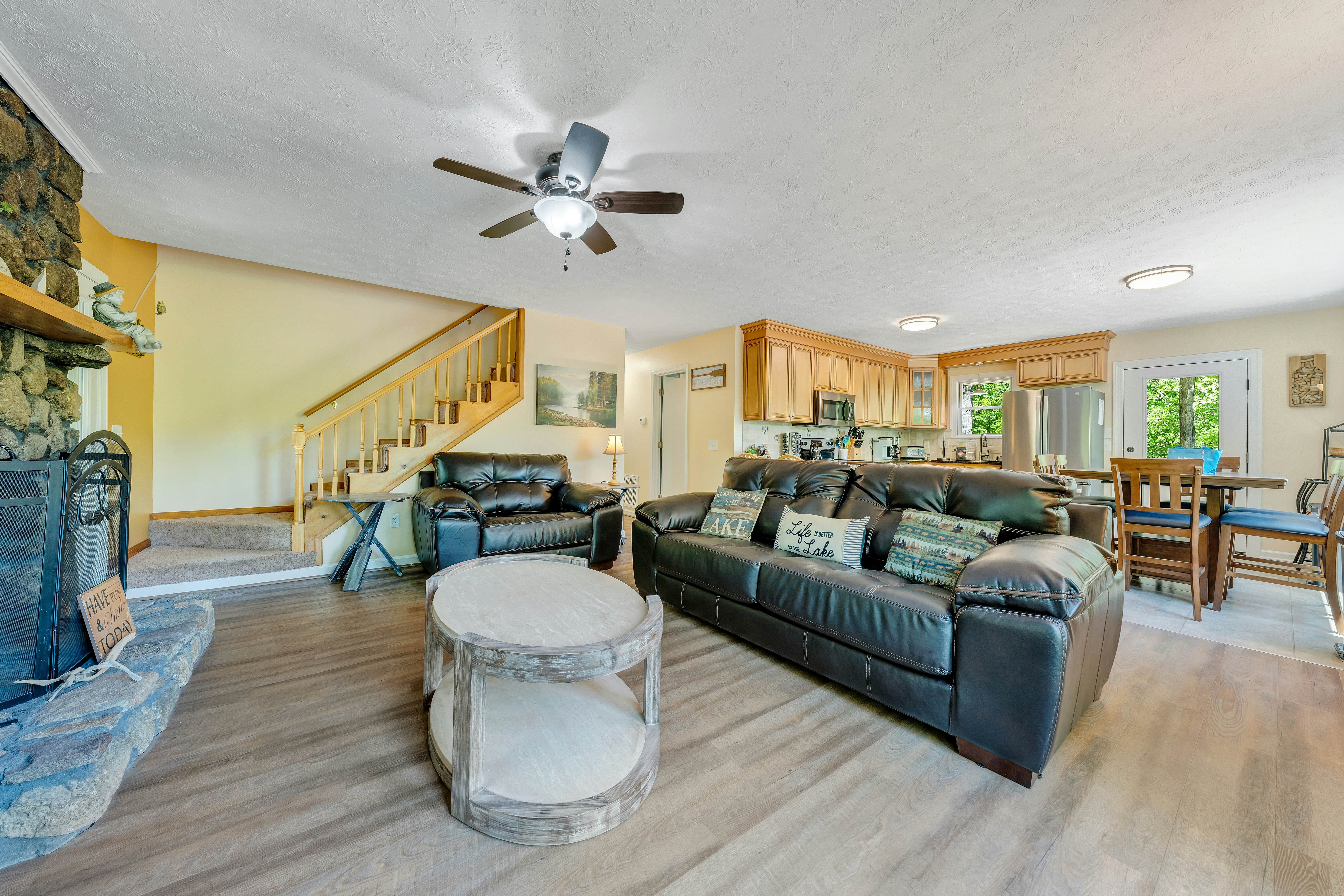 LAKE Sunrise Retreat