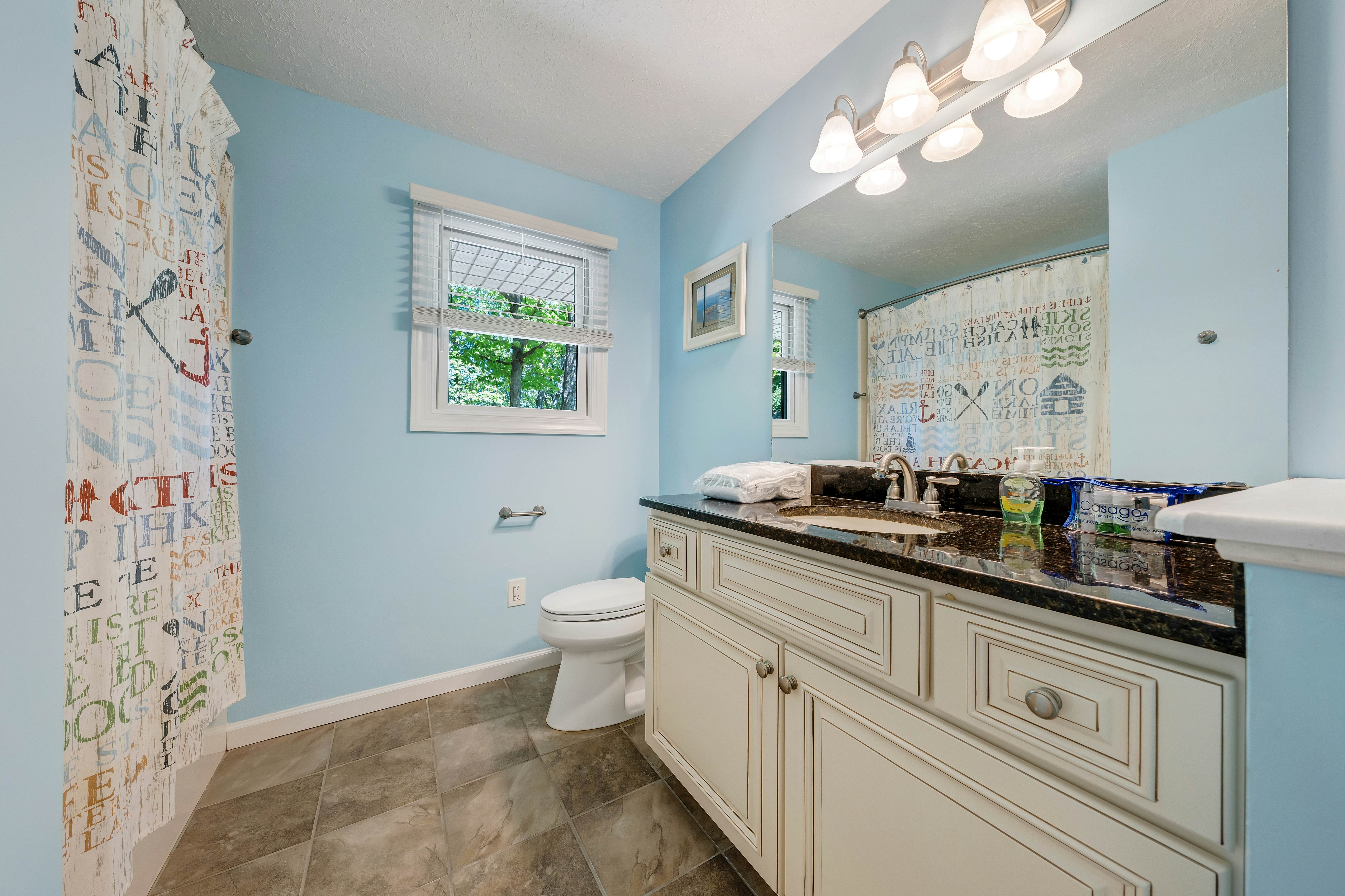 LAKE Sunrise Retreat