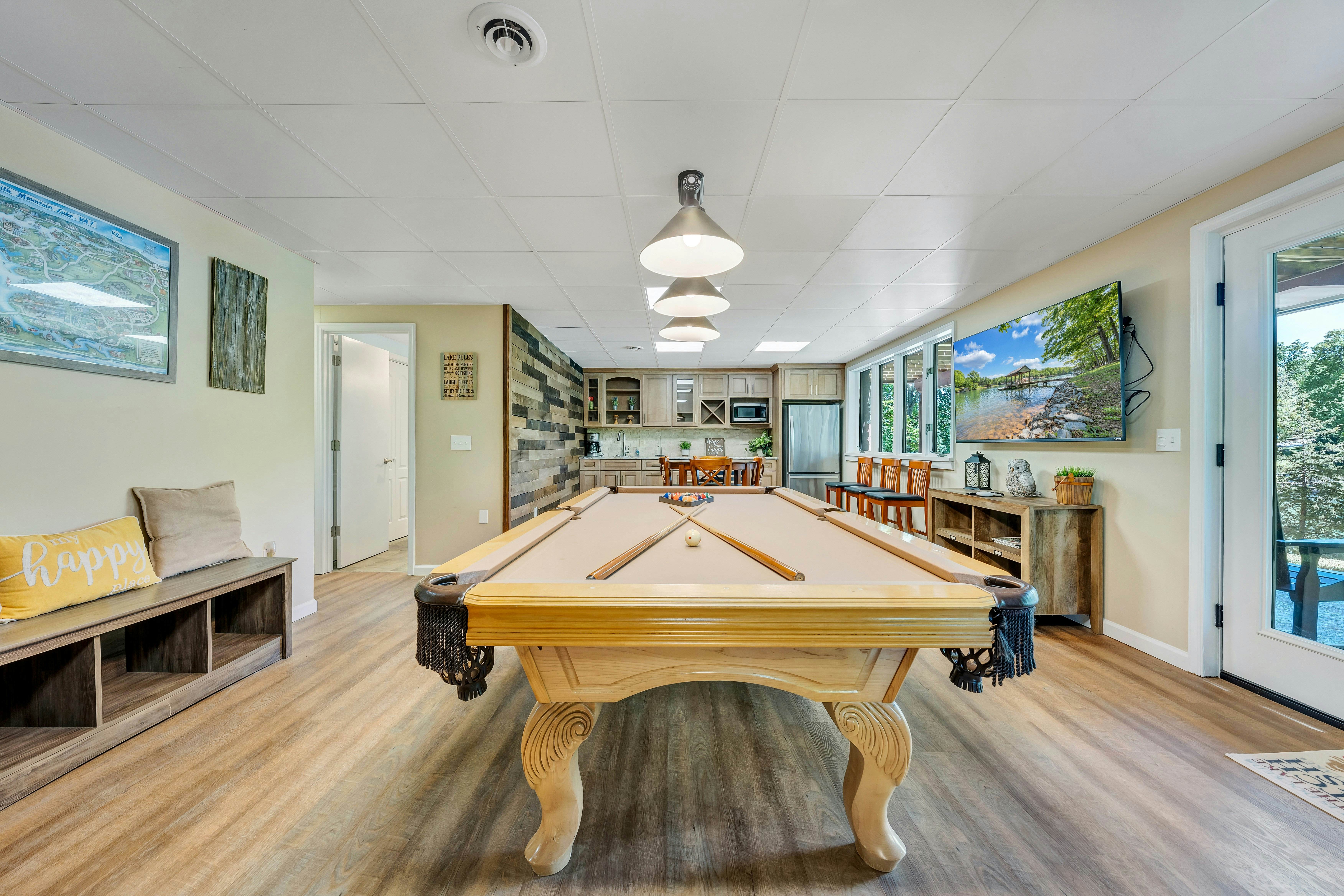 LAKE Sunrise Retreat