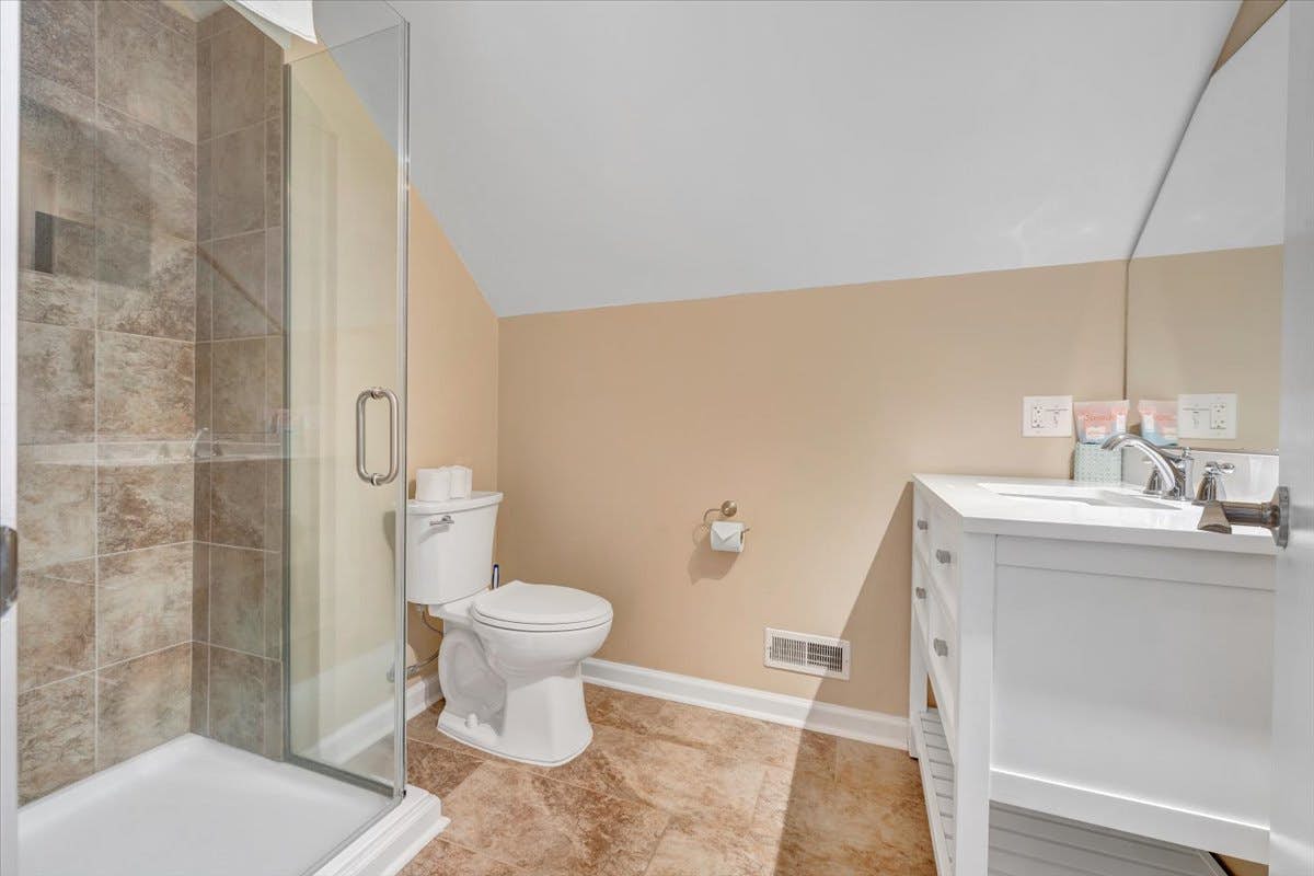 LAKE Sunrise Retreat