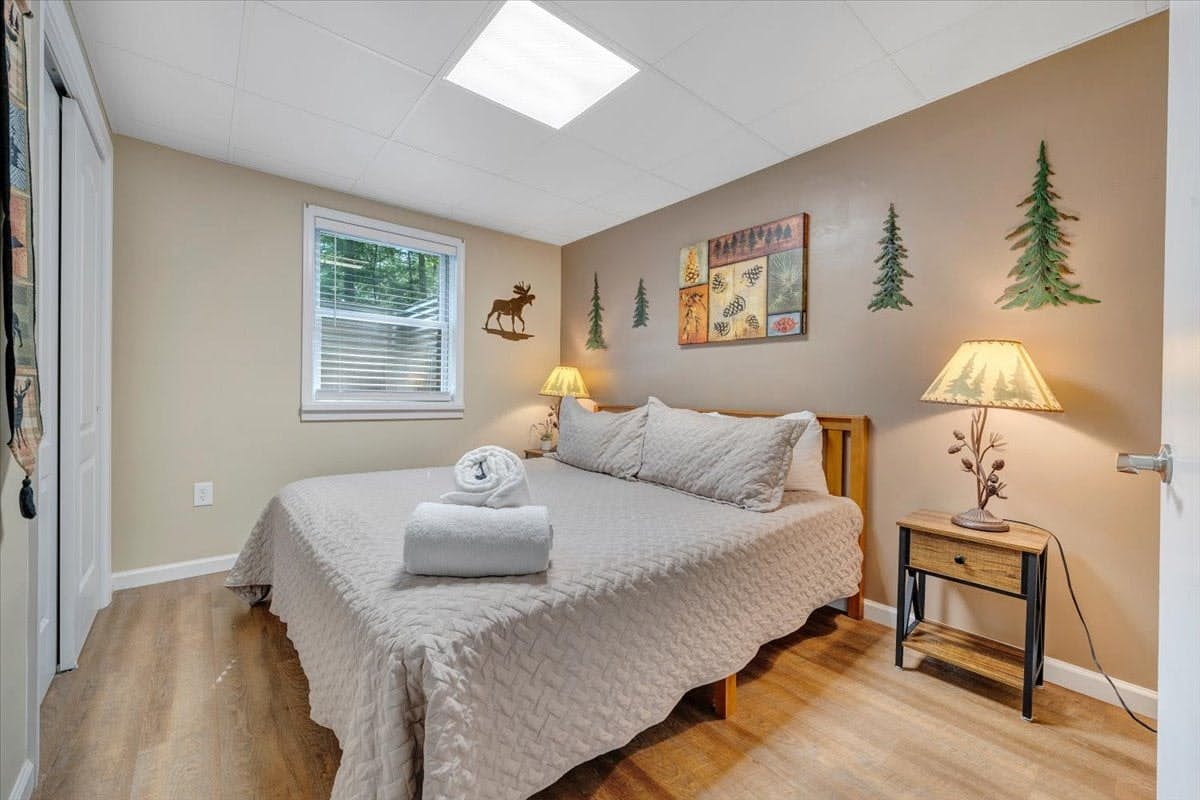 LAKE Sunrise Retreat