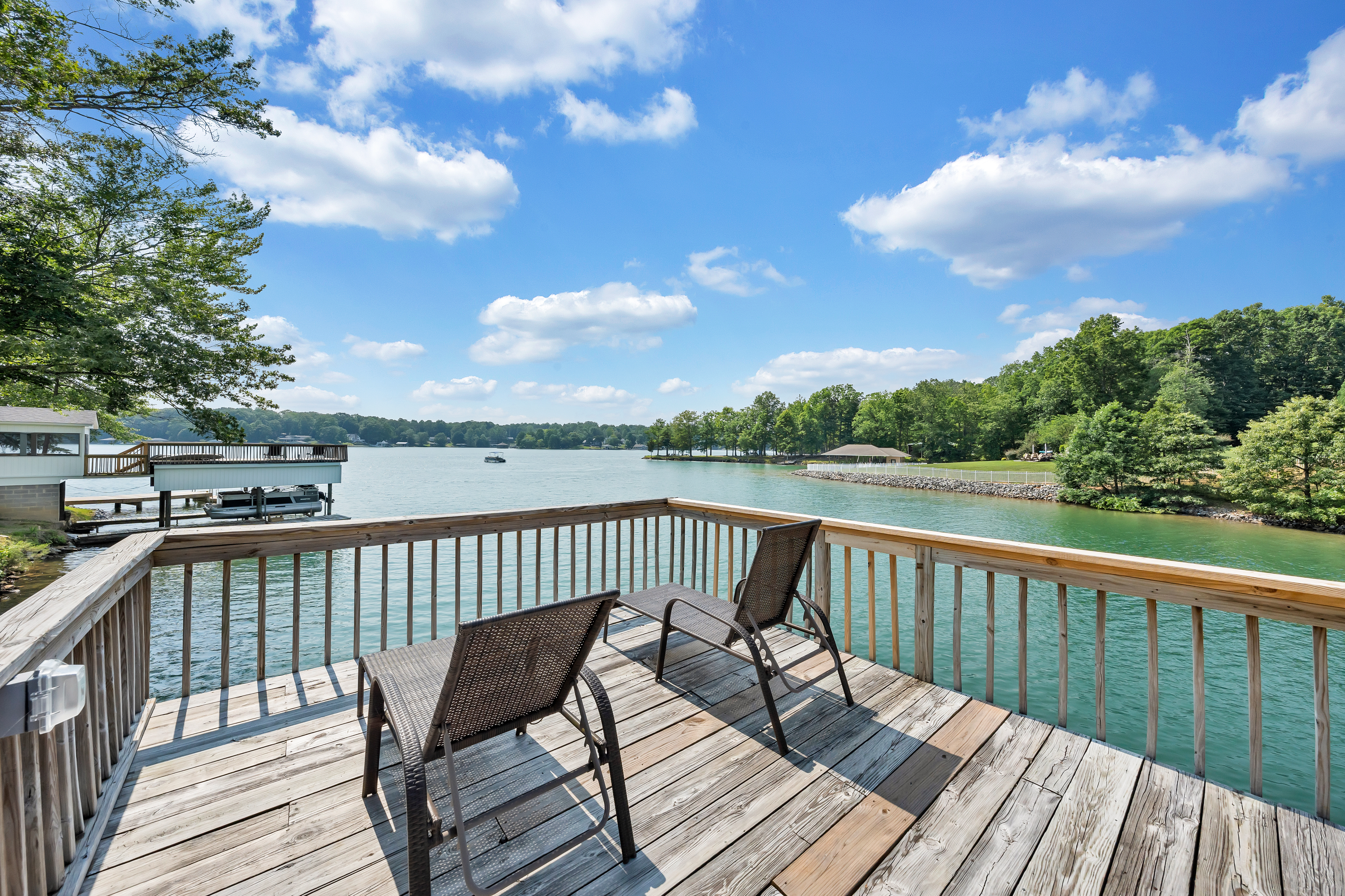 Lake Starboard - Lakefront w/ Private Dock & Fire Pit