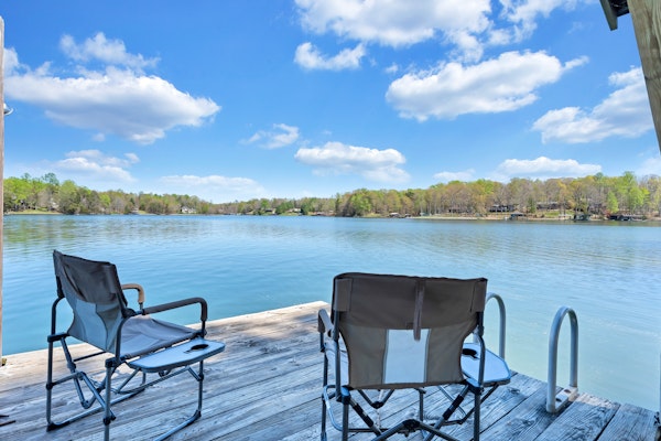 Lake Harmony - Lakefront Home w/ Private Dock, & Fire Pit
