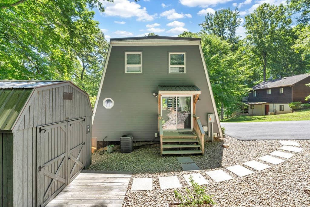 Chez At At - Lake Front & Private Dock