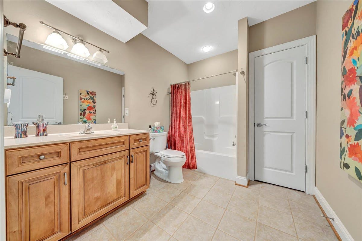 LAKE Great Escape on Smith Mountain Lake