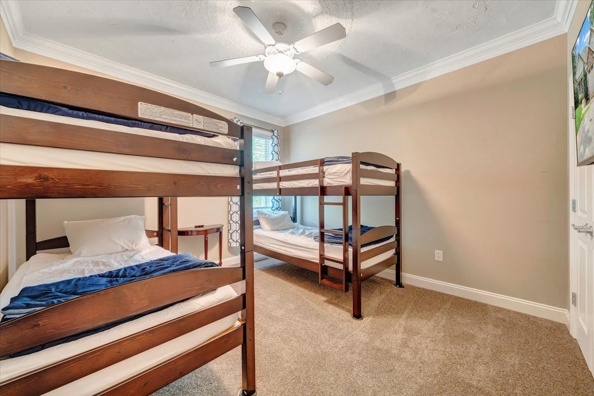 LAKE Great Escape on Smith Mountain Lake