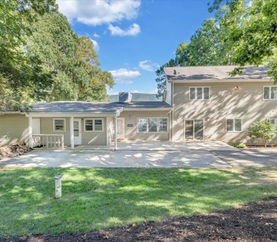 LAKE Thomwells Family Affair