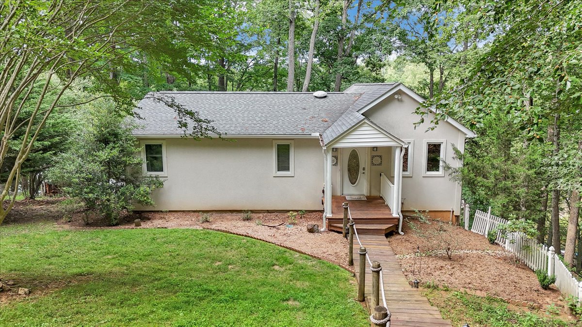 Reel Relaxed - Lakefront w/ Private Dock!