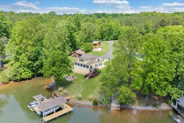 Cape Cottage - Private dock & Fire Pit,