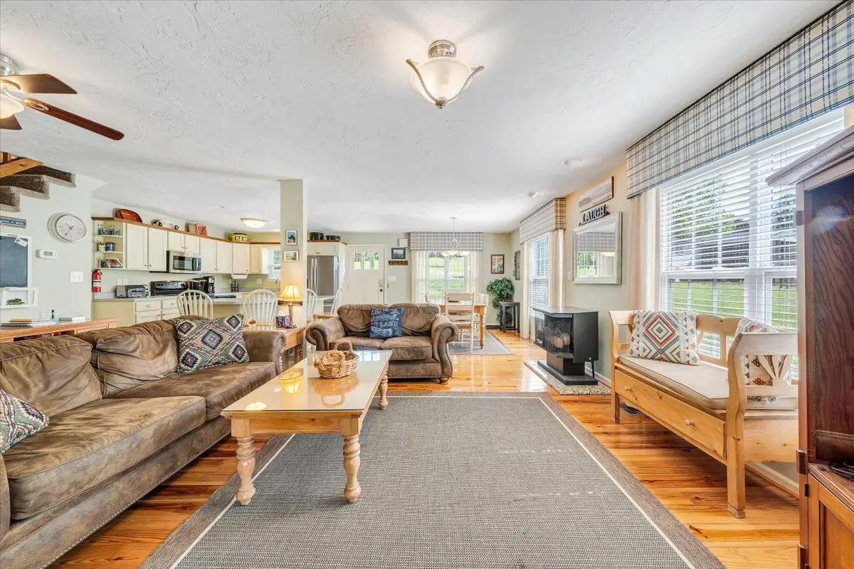 LAKE Cape Cottage