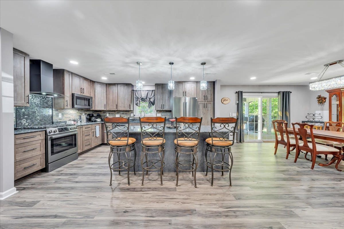 Lakeview Village East