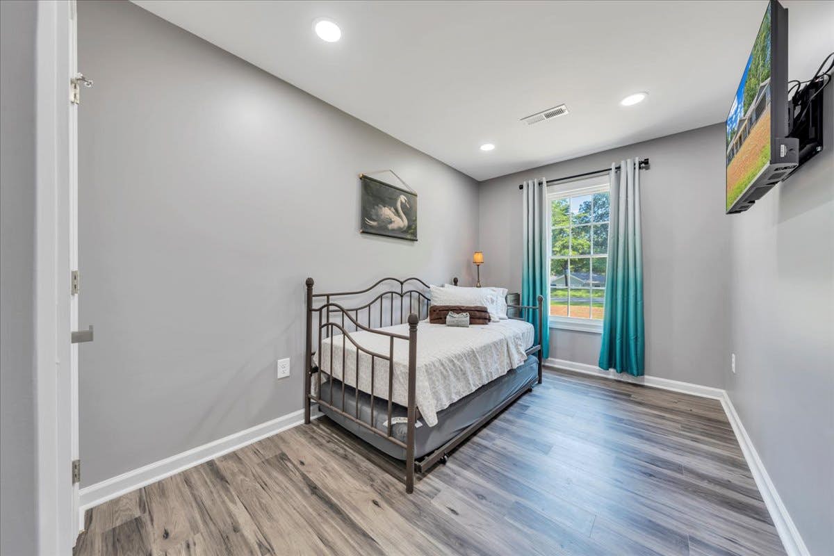 Lakeview Village East