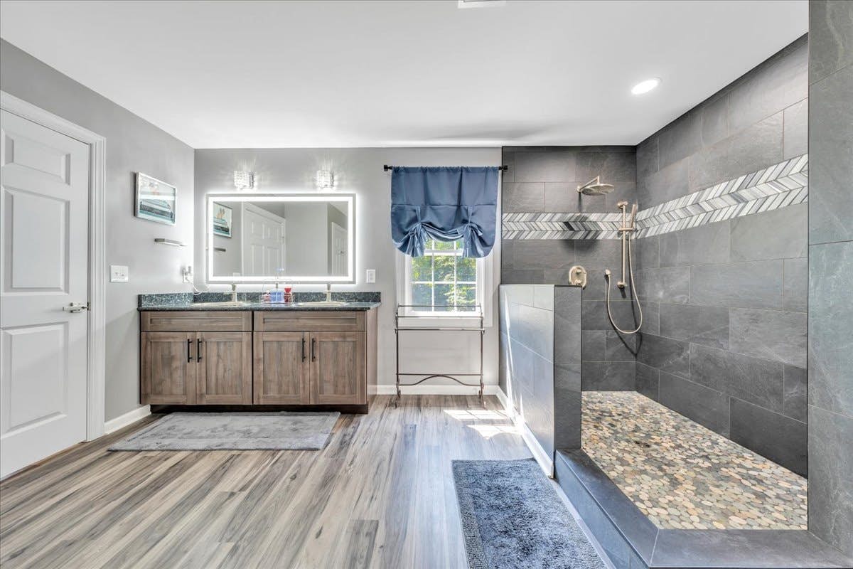 Lakeview Village East