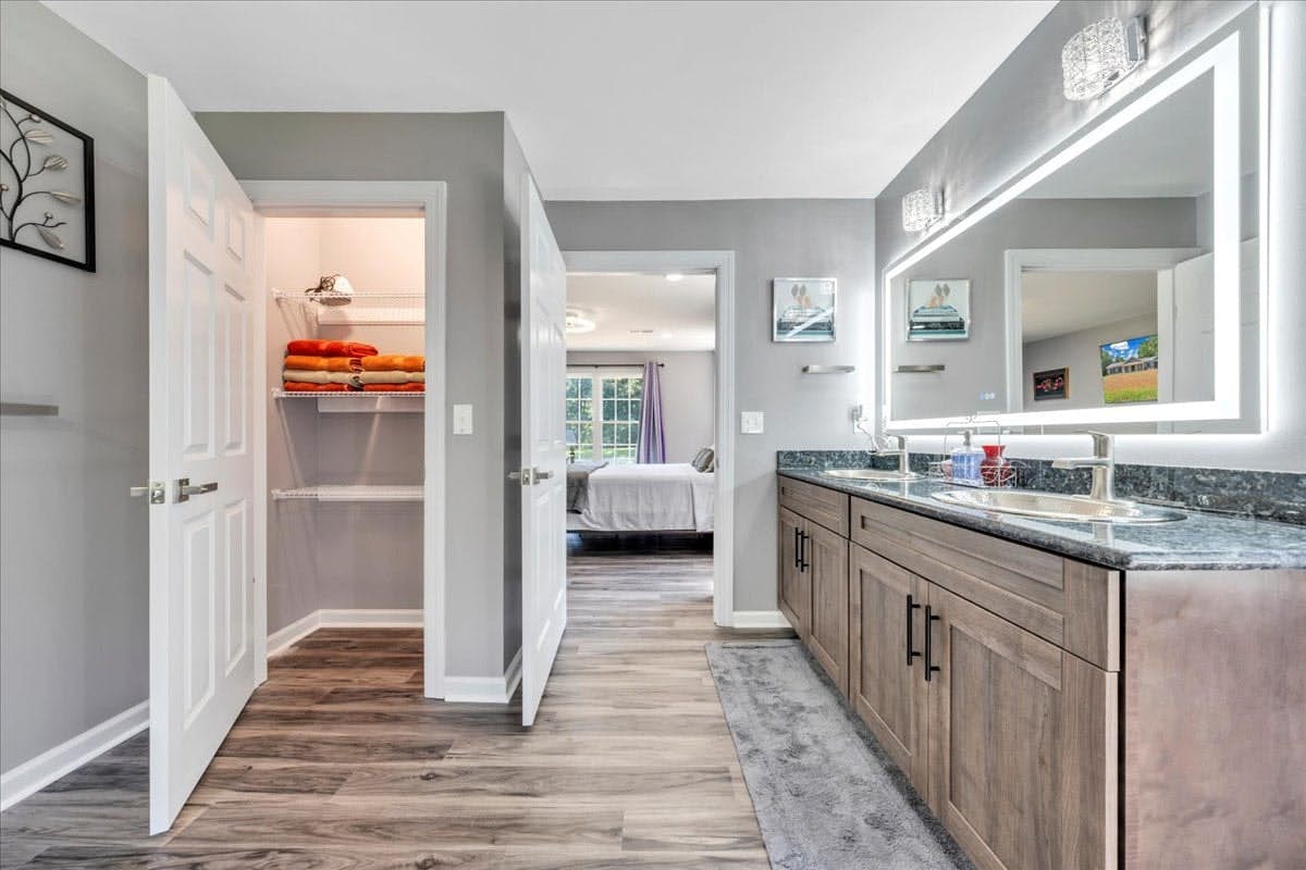 Lakeview Village East