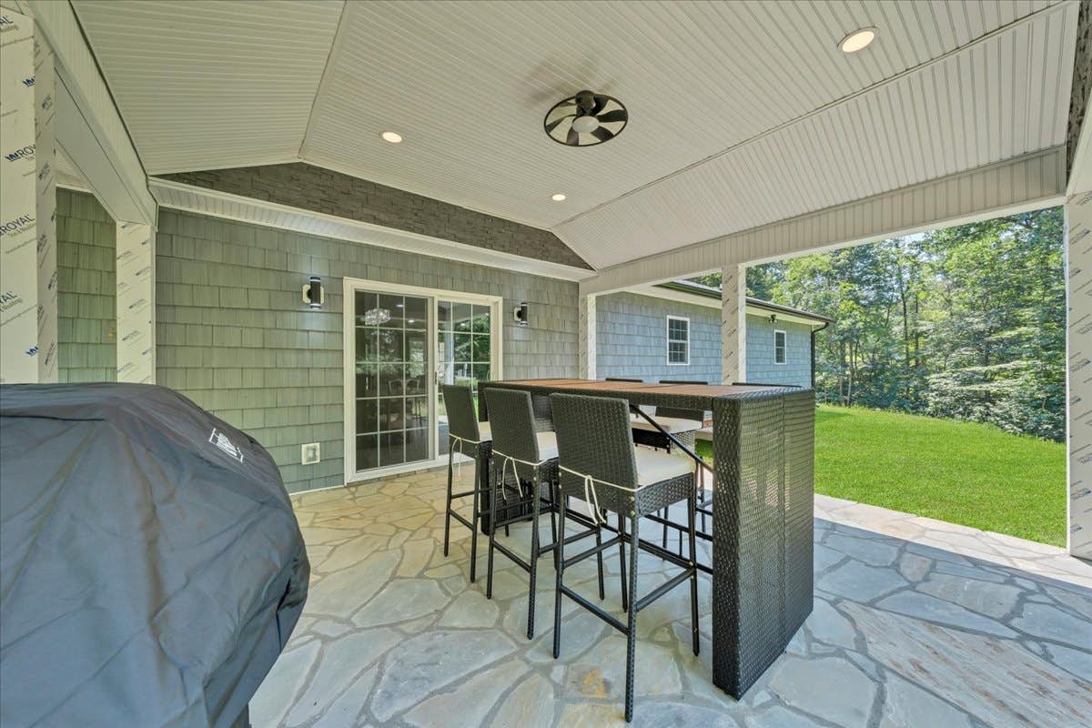 Lakeview Village East