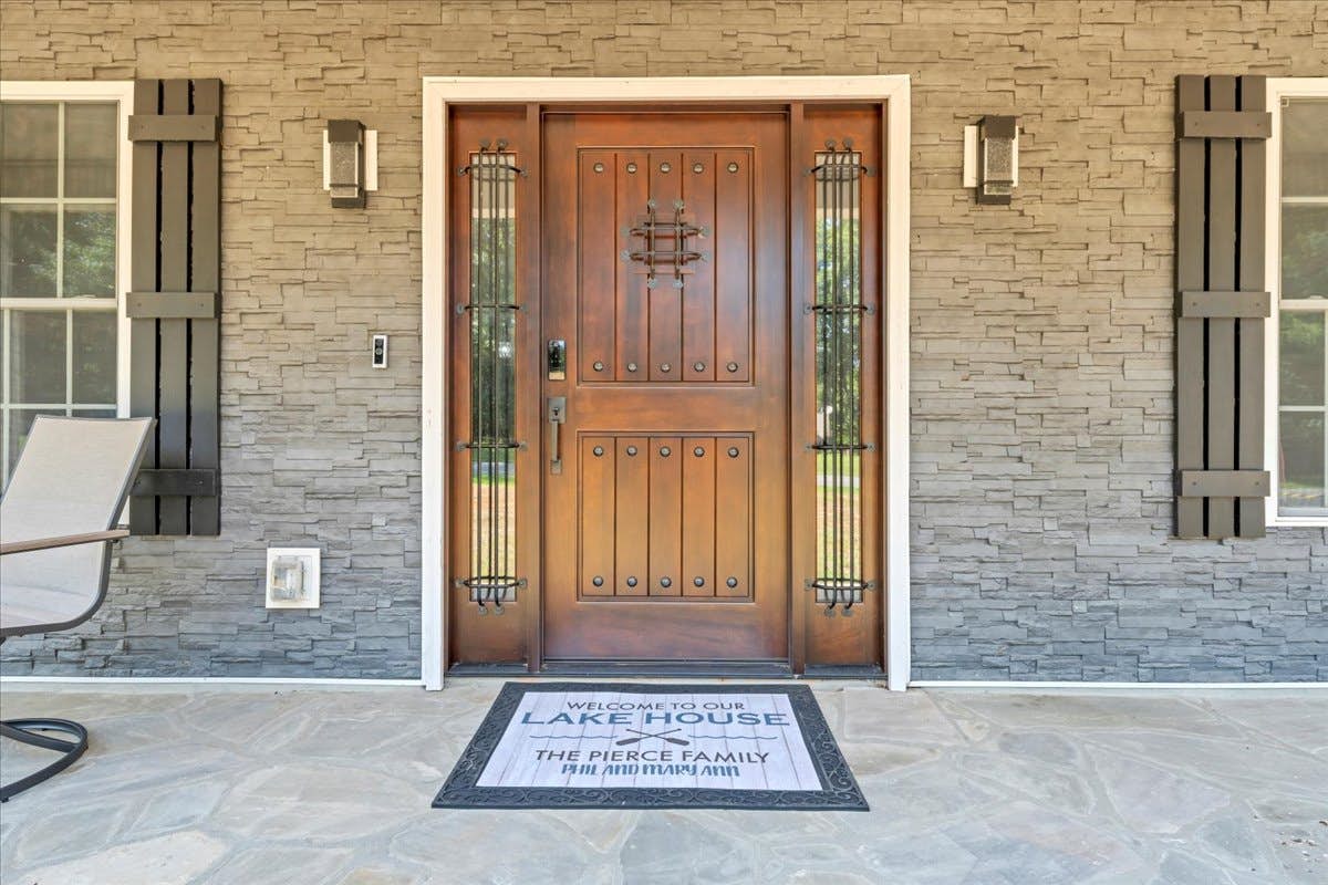 Lakeview Village East